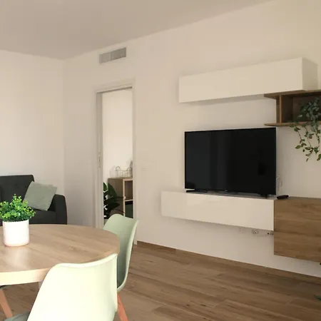 Solis 22 Bari