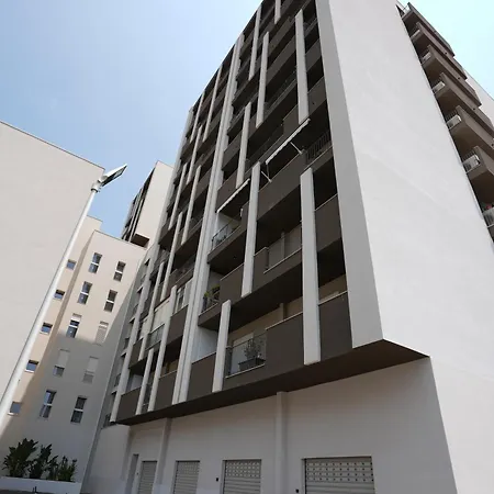 Solis 22 Bari